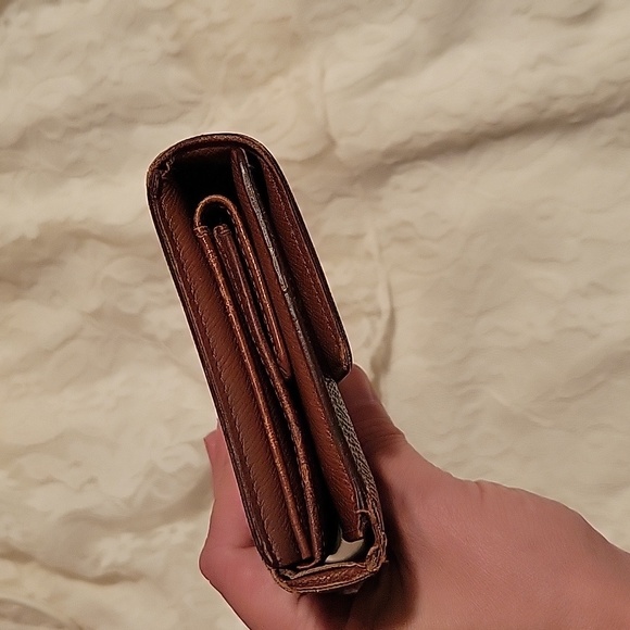 Louis Vuitton wallet - Picture 12 of 16